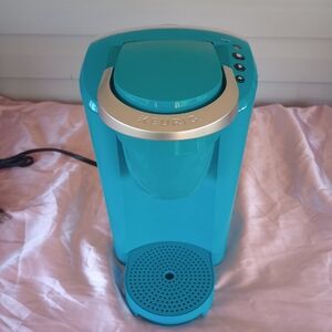 Keurig K-Compact Single Serve K Cup Pod Coffee Maker K-35 - Turquoise / Blue